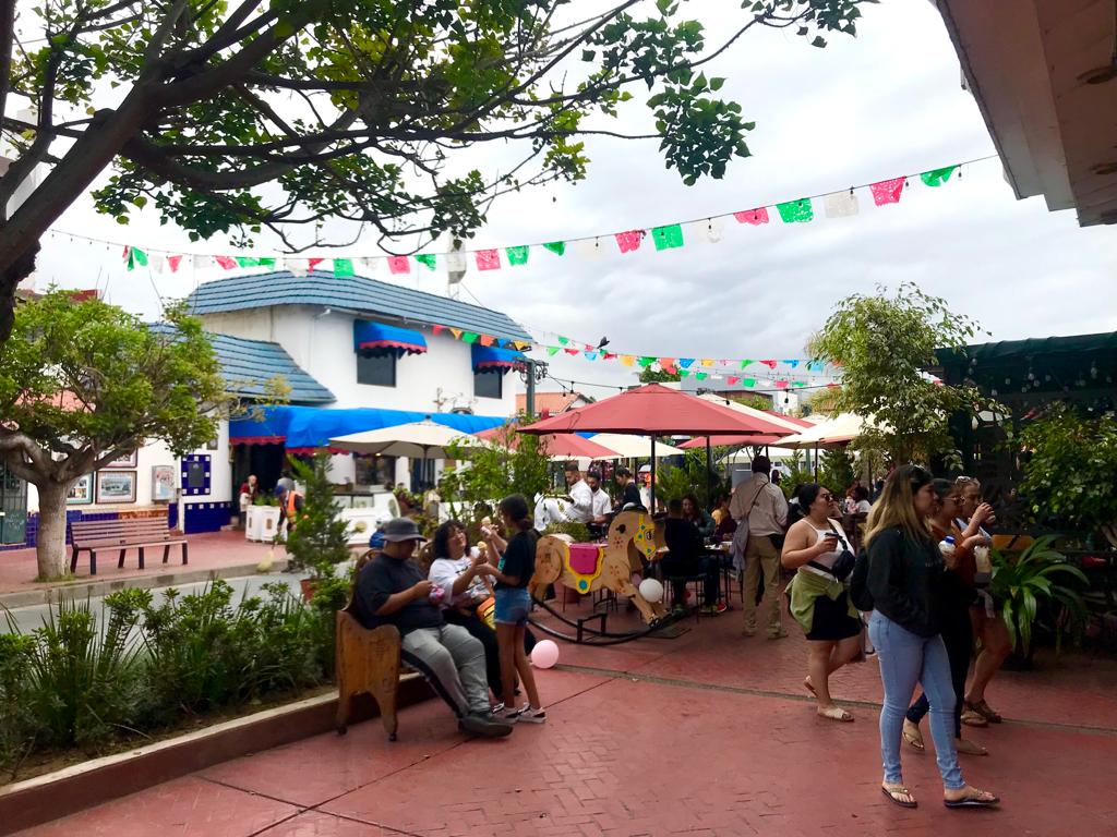 Ensenada-Fresco-invita-disfrutar-restaurantes-oferta-turistica-calle-Primera