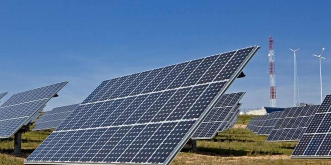 Vinculan a proceso a exfuncionarios de Bonilla por la fotovoltaica