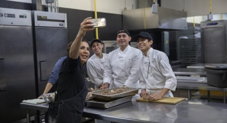 Celebran 'Cena de Acción de Gracias por el Bicentenario'