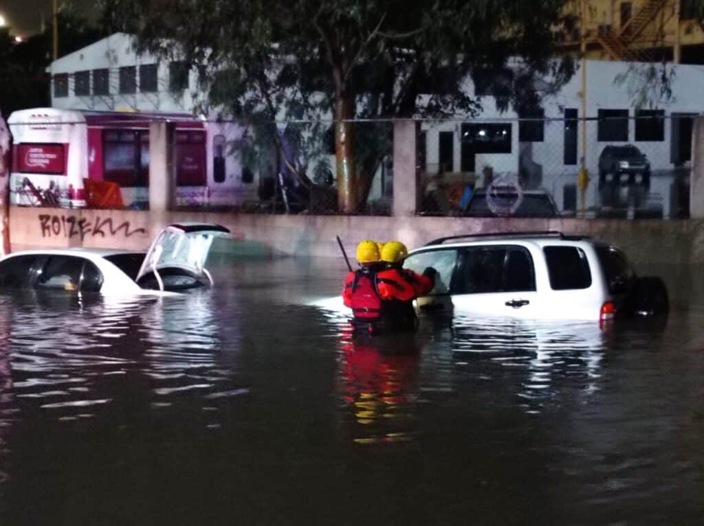 Bomberos-atendio-100-reportes-lluvias-martes