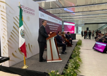 Nueva oficina de la SRE en Tijuana renovará mil pasaportes diarios