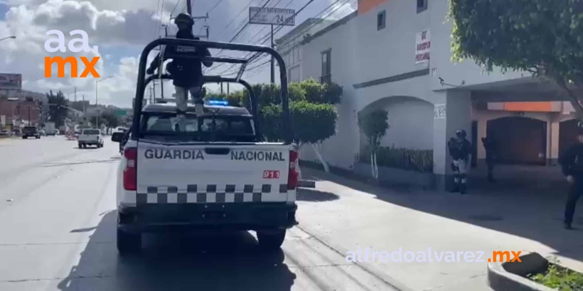 Sujetos irrumpen en motel y matan a un hombre