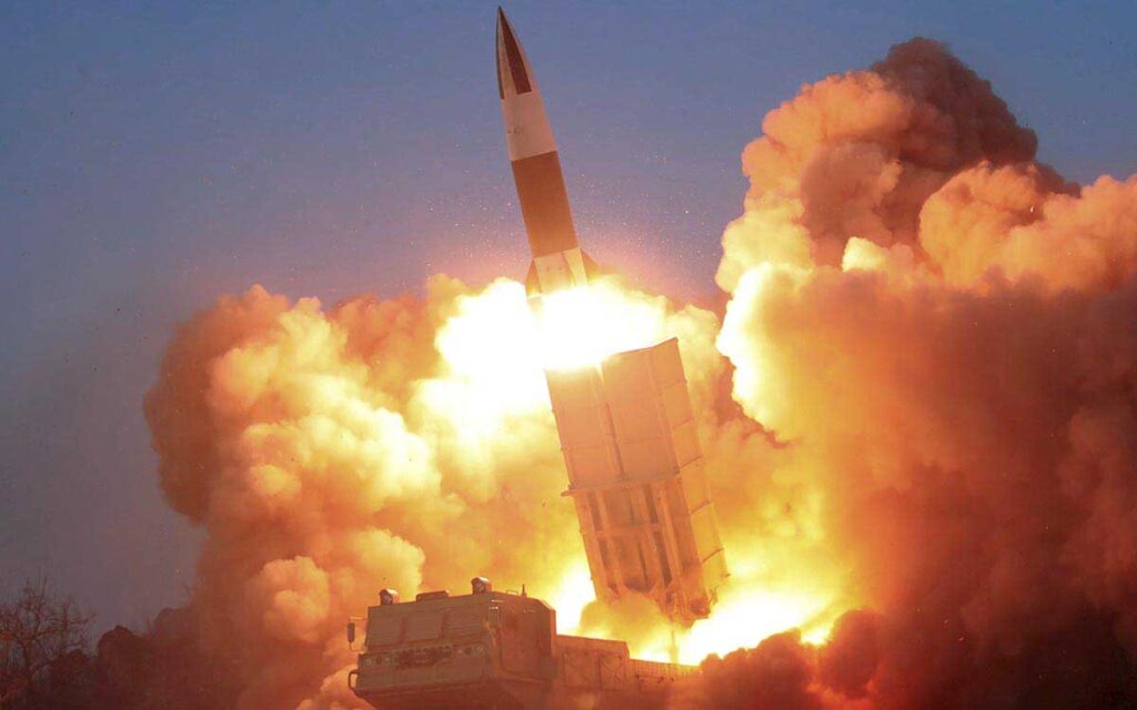Corea-del-Norte-Corea-del-Sur-disparan-misiles