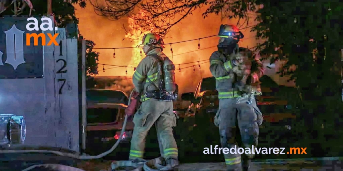 Incendio arrasa con casa club de motociclistas