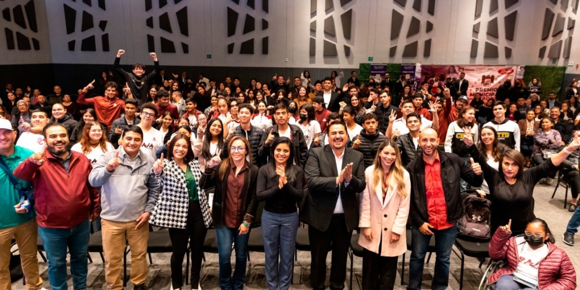 Alcaldesa Montserrat Caballero entregó premio municipal del deporte