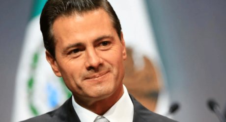 Reaparece Peña Nieto con el rostro modificado