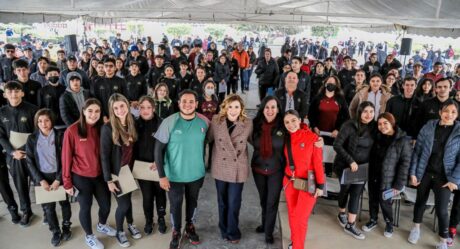 Marina del Pilar entrega becas a deportistas y entrenadores de Tijuana