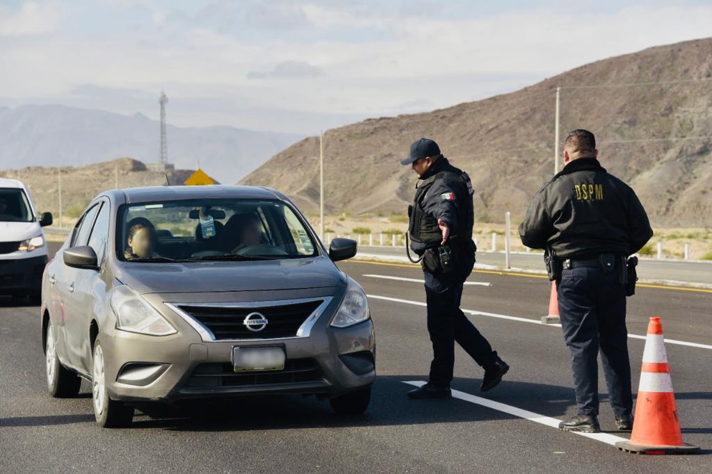 Mantienen-vigilancia-punto-auxilio-vial-carretera-Tijuana-Mexicali