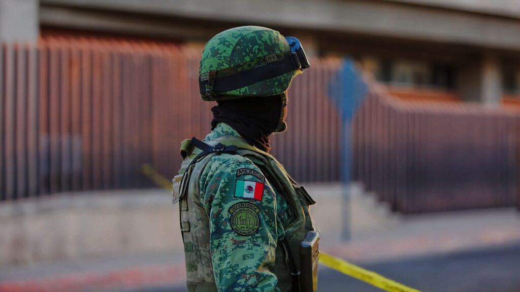 Mujer-encuentra-hijo-muerto-amarrado-pies-manos