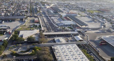 Anuncian cierre de carriles en la Garita de Otay