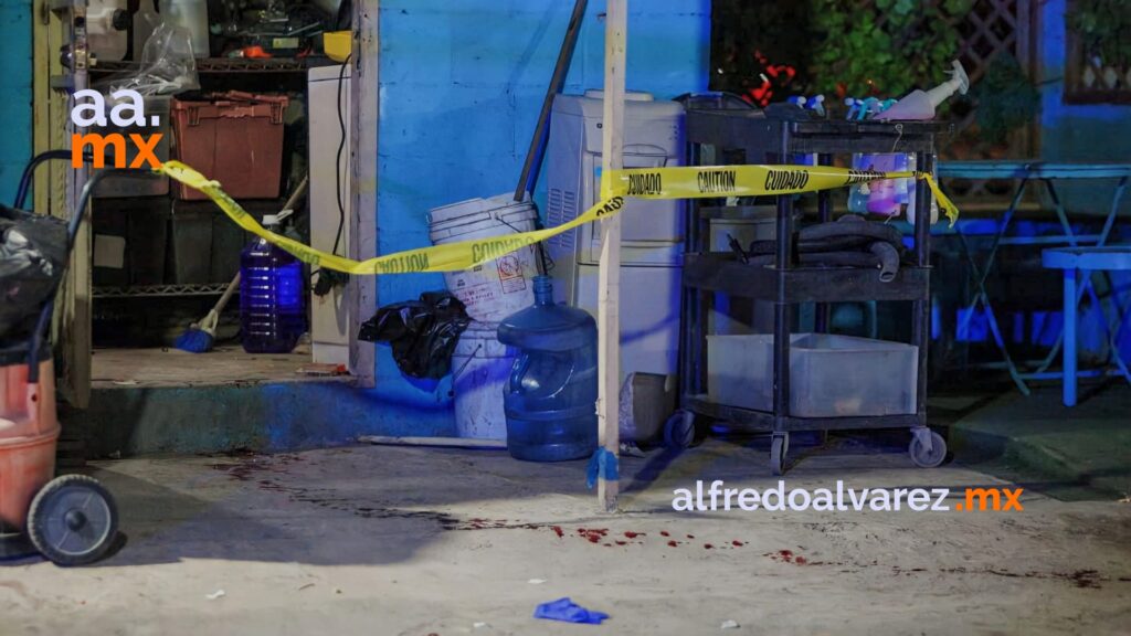 Disparan a la cabeza al dueño y un empleado de un Carwash en Tijuana