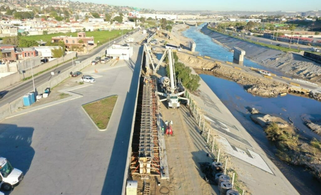 Continua-avance-obra-reconstruccion-Puente-Los-Olivos