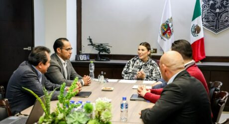 Gobernadora reafirma compromiso con maestros de Baja California