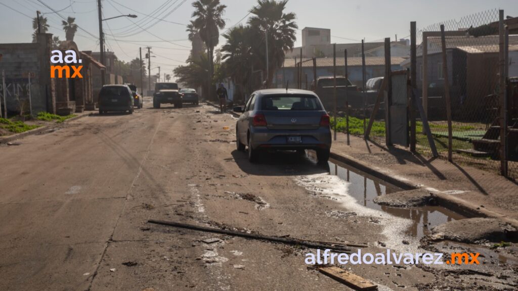 Oleaje alto provocó daños en Rosarito