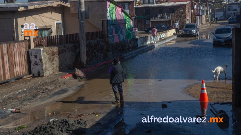 Oleaje-alto-provoco-danos-Rosarito