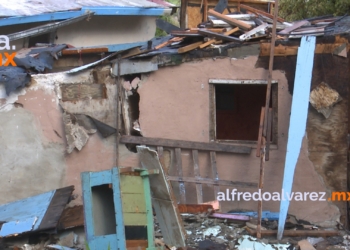 Evacúan viviendas en la colonia Herradura Sur