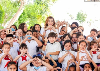 Marina del Pilar impulsa internet para todos en escuelas de BC