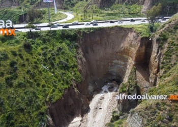 Si carretera a Playas muestra indicios de movimiento cerrarán por completo