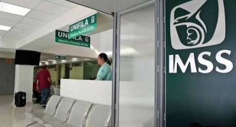 Duplicarán médicos cubanos para el IMSS