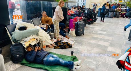 Decenas de pasajeros quedaron varados en el Aeropuerto de Tijuana