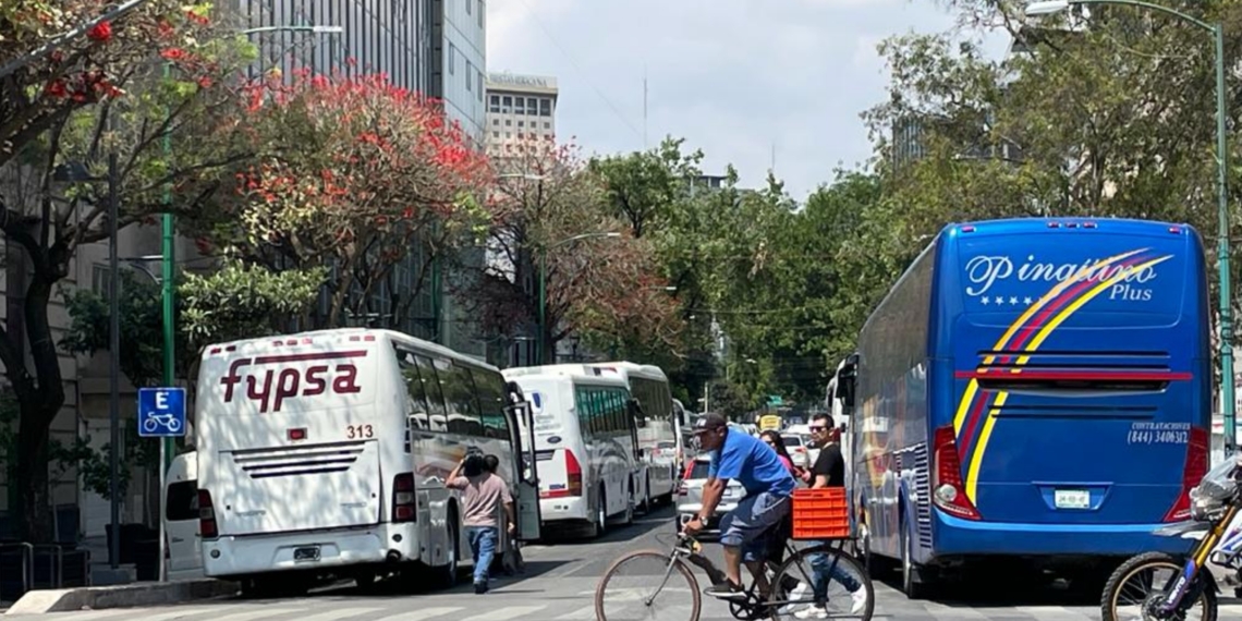 Autobuses de todas partes llegaron a la CDMX para la Marcha de AMLO