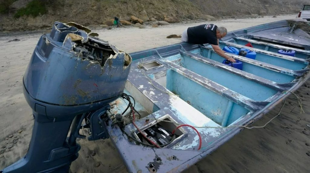 Ocho-migrantes-murieron-volcadura-bote-San-Diego