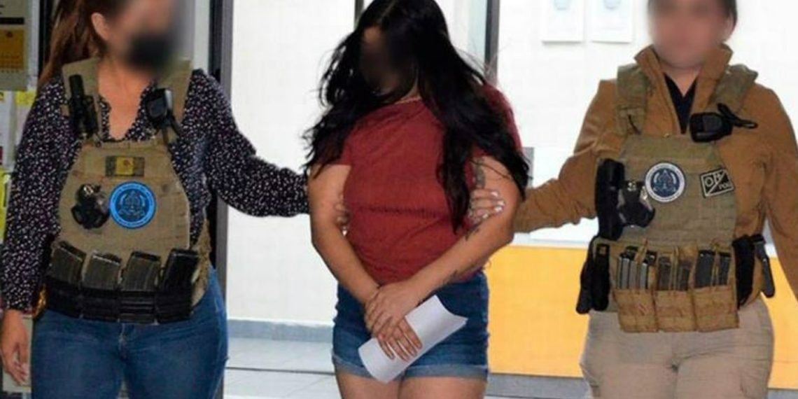 Detienen en SLRC a mujer relacionada con varios asesinatos en Mexicali