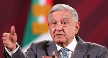 AMLO niega espionaje contra defensor de DDHH