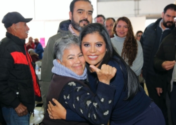 Alcaldesa convive con abuelitos de Tijuana y les reitera apoyo