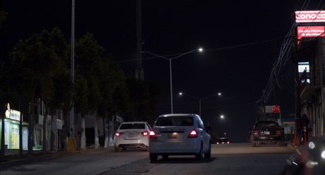 Gobierno de Rosarito avanza con instalación de lámparas LED en accesos a colonias