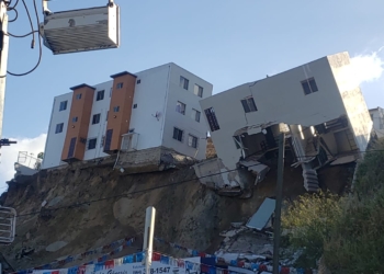 Colapsa edificio del fraccionamiento La Sierra