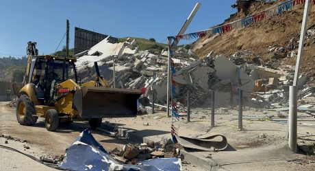 Ayuntamiento de Tijuana trabaja en limpieza del colapso para reabrir el bulevar Cuauhtémoc Sur