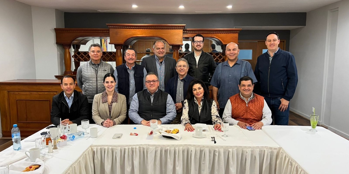 Capella Ibarra se reunió con el Grupo Minarete de Tijuana