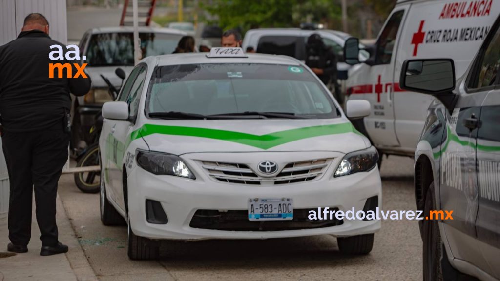 Balean al conductor de un taxi libre al salir de su casa