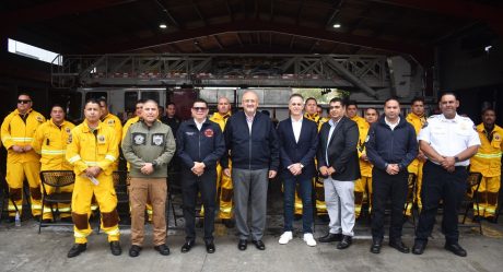 Bomberos de Tijuana reciben uniformes forestales para fortalecer equipos