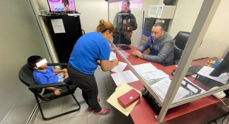 Localizan a niño de 4 años que deambulaba solo por la calle