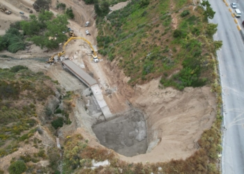 Instalan 44 metros de tubo de acero en el Cañón del Matadero