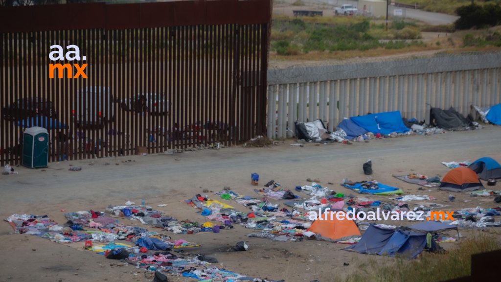 Desalojan-campamento-migrantes-entre-dos-muros