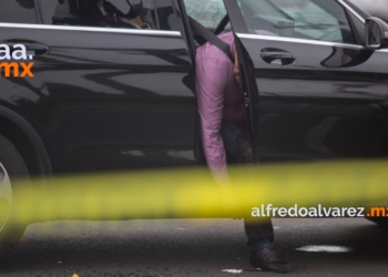 Pareja acribilla a dos hombres en Costco