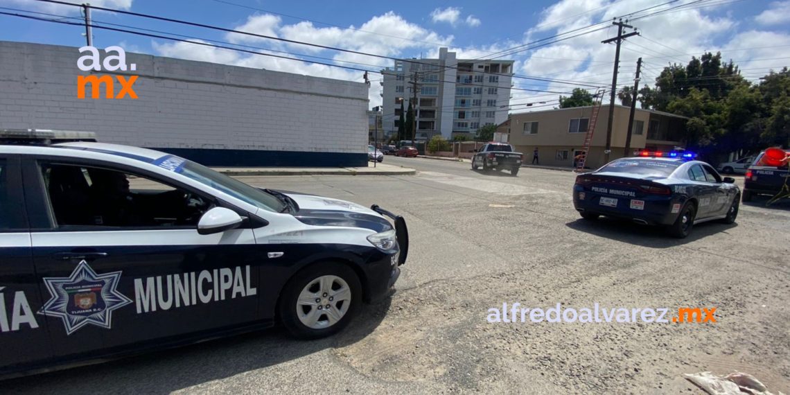 Ataque armado deja dos policías lesionados