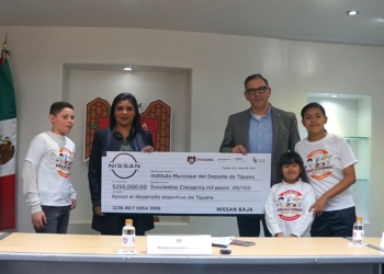 Ayuntamiento recibe donativo de Nissan Baja que se suma al campamento Verano 2023