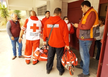 Reportan cuatro nuevos casos de alumnos intoxicados en escuela de Rosarito