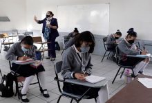 AMLO-anuncia-aumento-salarial-los-maestros-Mexico