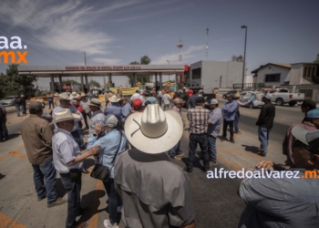 Trigueros se manifiestan y toman la caseta de San Luis Río Colorado