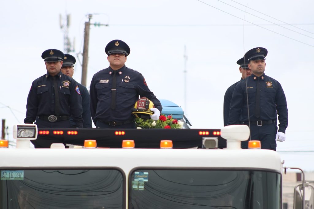 Bomberos-rinden-homenaje-postumo-Capitan-Herculano-Galdean