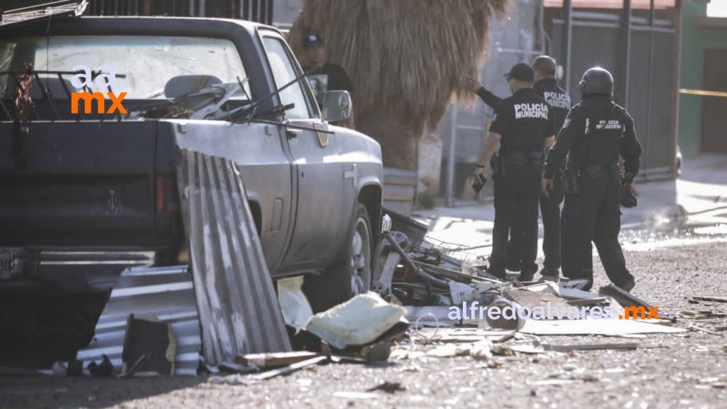 Fuerte explosión acaba con 15 viviendas en Mexicali