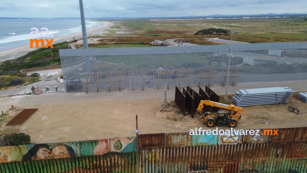 Avanzan-trabajos-muro-fronterizo-Playas-Tijuana