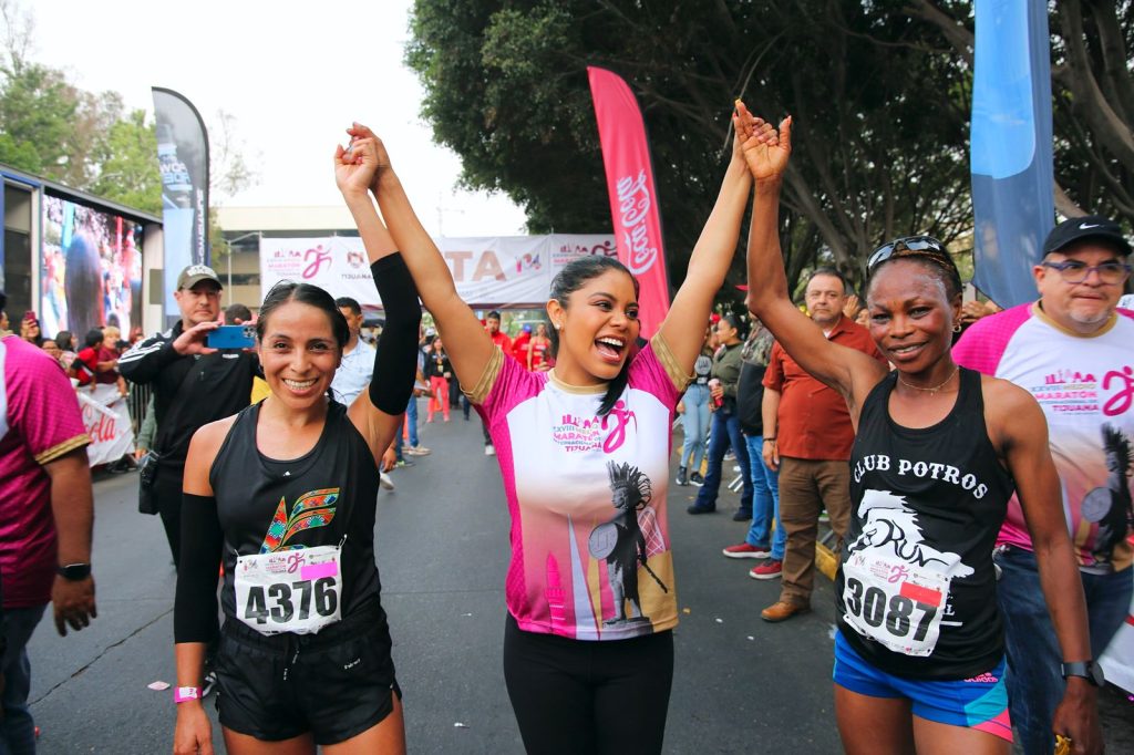 Akor-Kenisi-triunfan-28-Medio-Maraton-Internacional-Tijuana