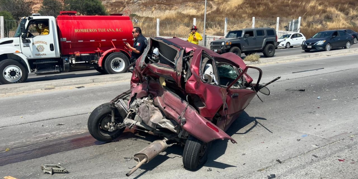 Adulto mayor muere en carambola de seis autos en la Vía Rápida