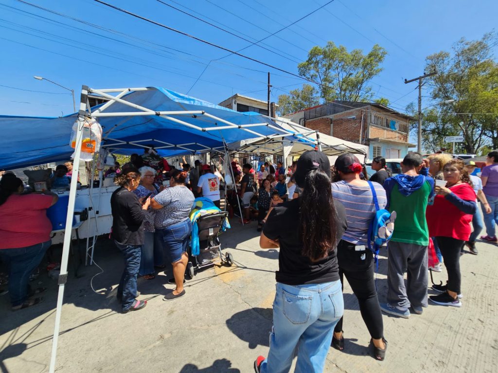 Apoyan-vecinos-Terrazas-Rubi-visperas-del-nuevo-ciclo-escolar